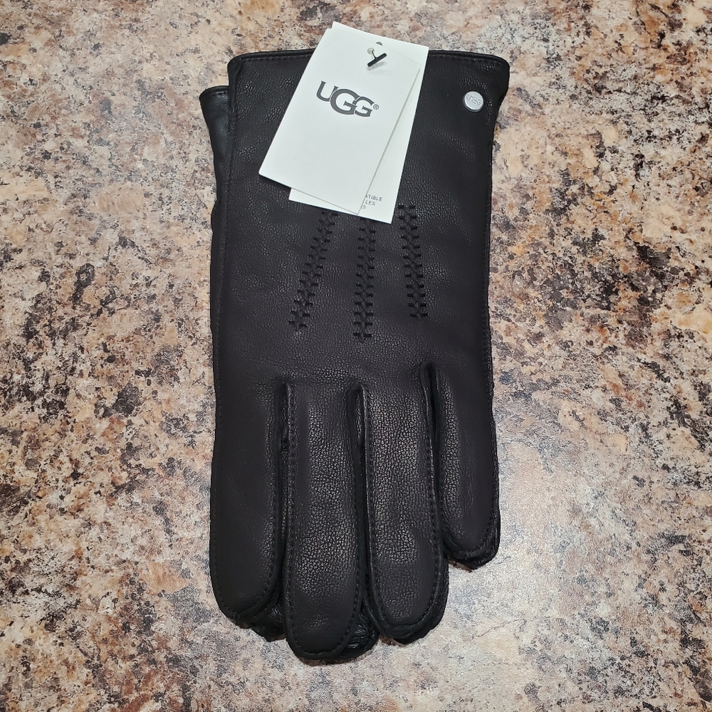 UGG Faux Fur Lined Wrangell Smart‎ Glove - Picture 4 of 10